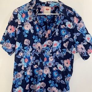 Levi’s Floral Button Down